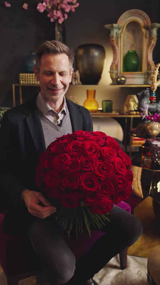 PURE RED ROSES